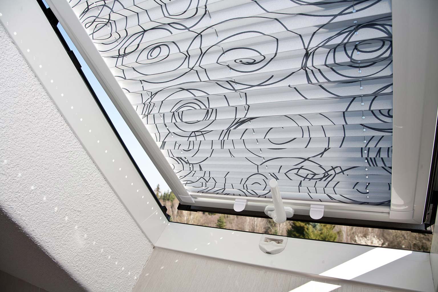 Dachfenster Plissee mit Muster